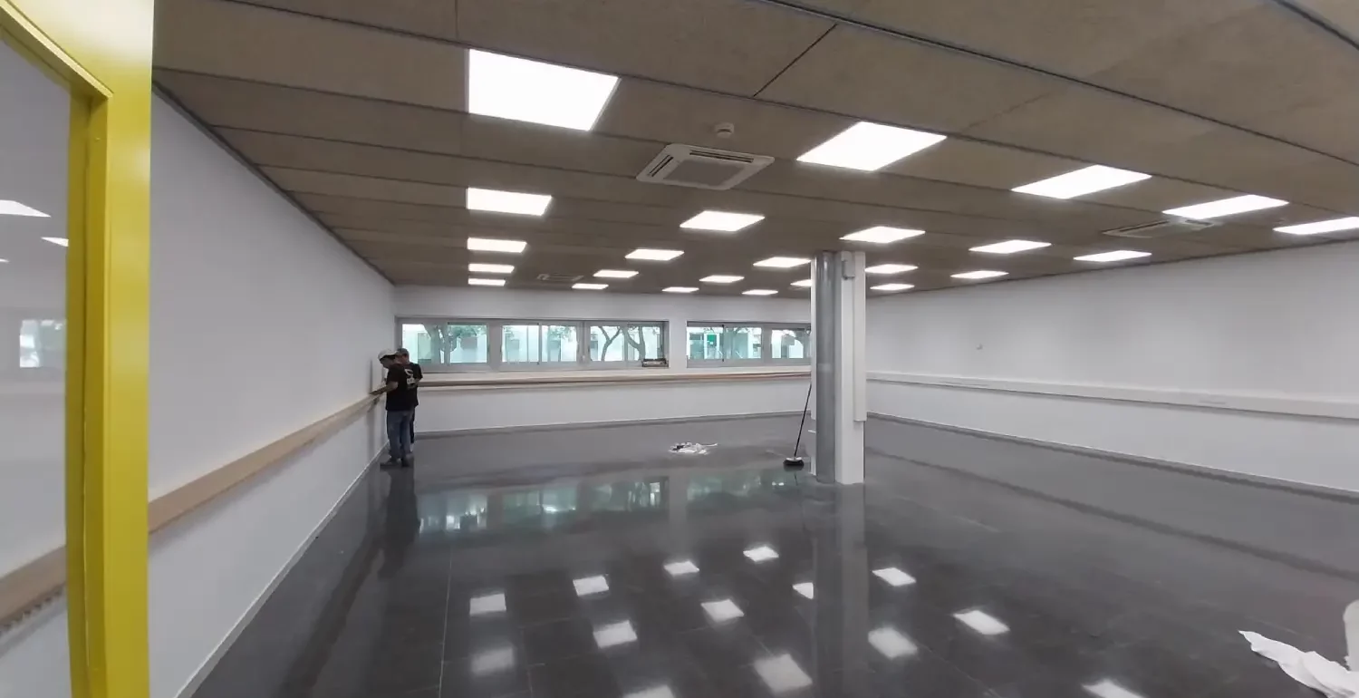 CASOS DE EXITO Vista del campus universitario con presencia de Pulim